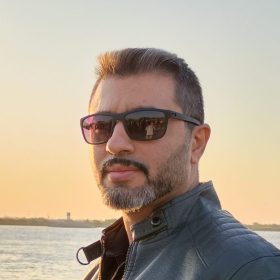 مختار  راد